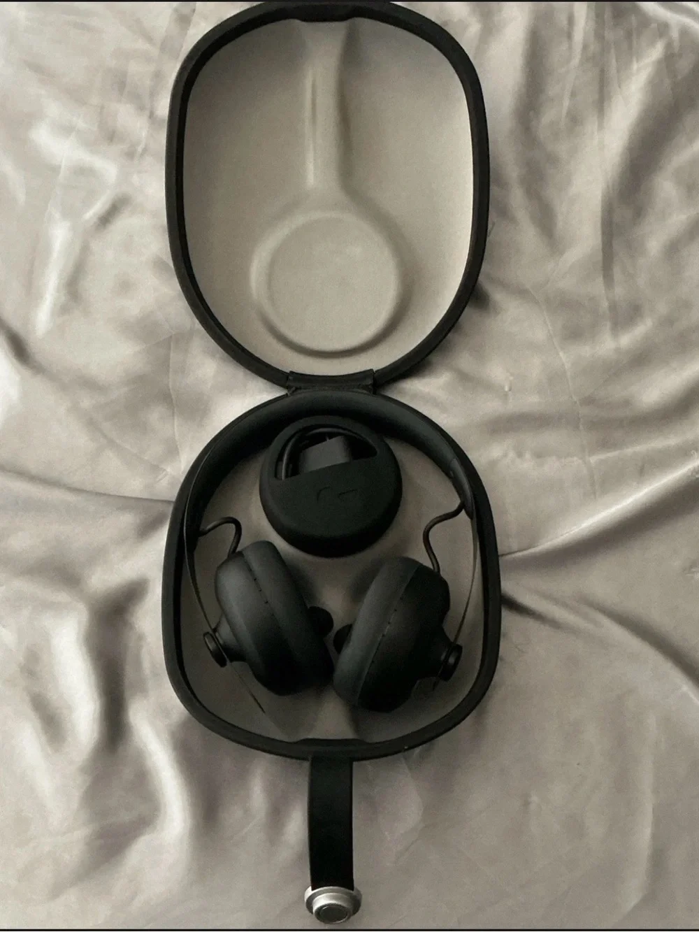 Nura Black Wireless Headphones - Nura Over-Ear Headset